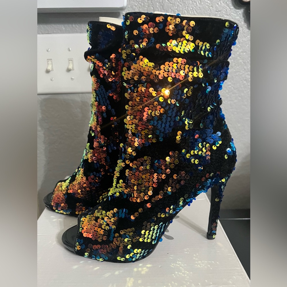 OLIVIA MILLER velvet/velour & sequined peep toe boots. Zip up closure.